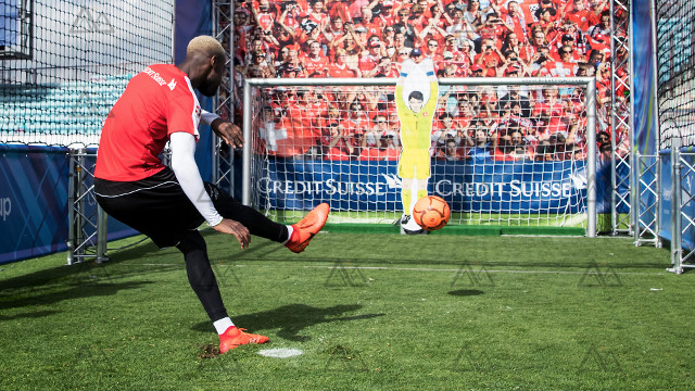 金年会足球守门员-2